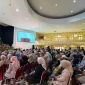 Suasana prosesi pengukuhan 3.031 Guru Profesional Program PPG Dalam Jabatan Batch IV Tahun 2025 UIN Sunan Kalijaga Yogyakarta yang berlangsung secara hibrida, Sabtu (30/5/2026).