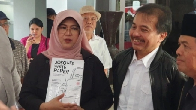 Dokter Tifa & Roy Suryo (Dok: Istimewa)