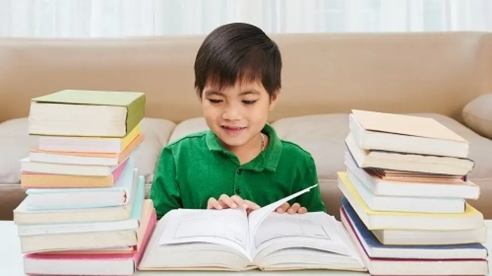 Ilustrsi Seseorang yang Sedang Membaca Buku (Dok: Istimewa)