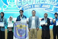 Para Penerima Penghargaan dalam Acara EDU FEST yang Diadakan GYPEM di ITN Malang. Gambar: Panitia