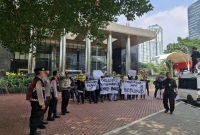 Aliansi Mahasiswa Anti Korupsi Bali melakukan aksi unjuk rasa di tiga instansi sekaligus yakni Kejaksaan Agung RI, Mabes Polri, dan KPK (5/6/2026). (Foto: Dok/Ist).