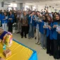 Foto bersama Tim Pengabdian Kepada Masyarakat (PKM) Program Studi Manajemen Universitas Pamulang dengan pihak sekolah dan peserta kegiatan sebagai penutup rangkaian edukasi 