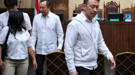 Pemilik PT Blueray Cargo (Group), John Field saat di ruang sidang (Dok: Istimewa)