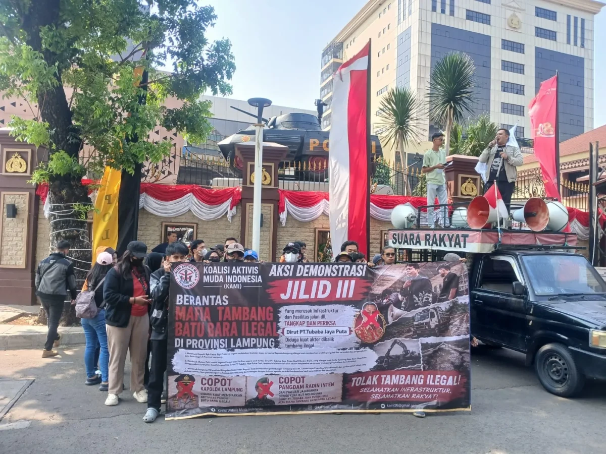 KAMI Kembali Menggelar Aksi Demonstrasi Jilid III di depan Gedung Mabes Polri (Dok: Istimewa)