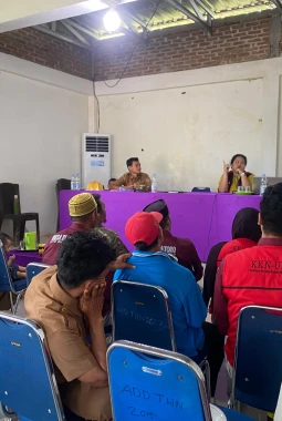 Optimalisasi Potensi Lokal, Mahasiswa KKN Kenalkan Pentingnya Media Desa kepada Warga Desa Tana Toro