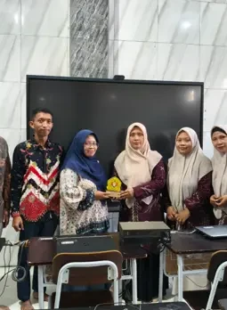 UPN Veteran Jawa Timur Implementasikan Smart-CBT di Pondok Pesantren Roudlotul Ulum Sidoarjo