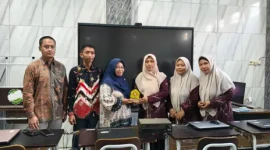 Dorong Digitalisasi Pendidikan, UPN Veteran Jawa Timur Implementasikan Smart-CBT di Pesantren Roudlotul Ulum