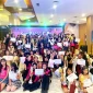 Peserta, pemenang, juri, panitia, dan sponsor berfoto bersama usai penyerahan penghargaan pada FUN DANCE K-POP COMPETITION 2026 di Atrium Mall Kebayoran Park, Jakarta, Minggu (26/7), yang berlangsung meriah dan diikuti puluhan talenta dance K-Pop dari Jabodetabek.