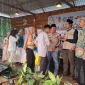Kolaborasi dengan Komunitas Sedekah Subuh Tomohon menghadirkan perlengkapan sekolah, tausiah, dan wisata edukatif di Minaleosan Hotspring Tondano