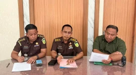 Kasi Pidsus dan Kasi Intel menyampaikan perkembangan kasus dugaan korupsi dana hibah Pramuka (Dok: Istimewa)