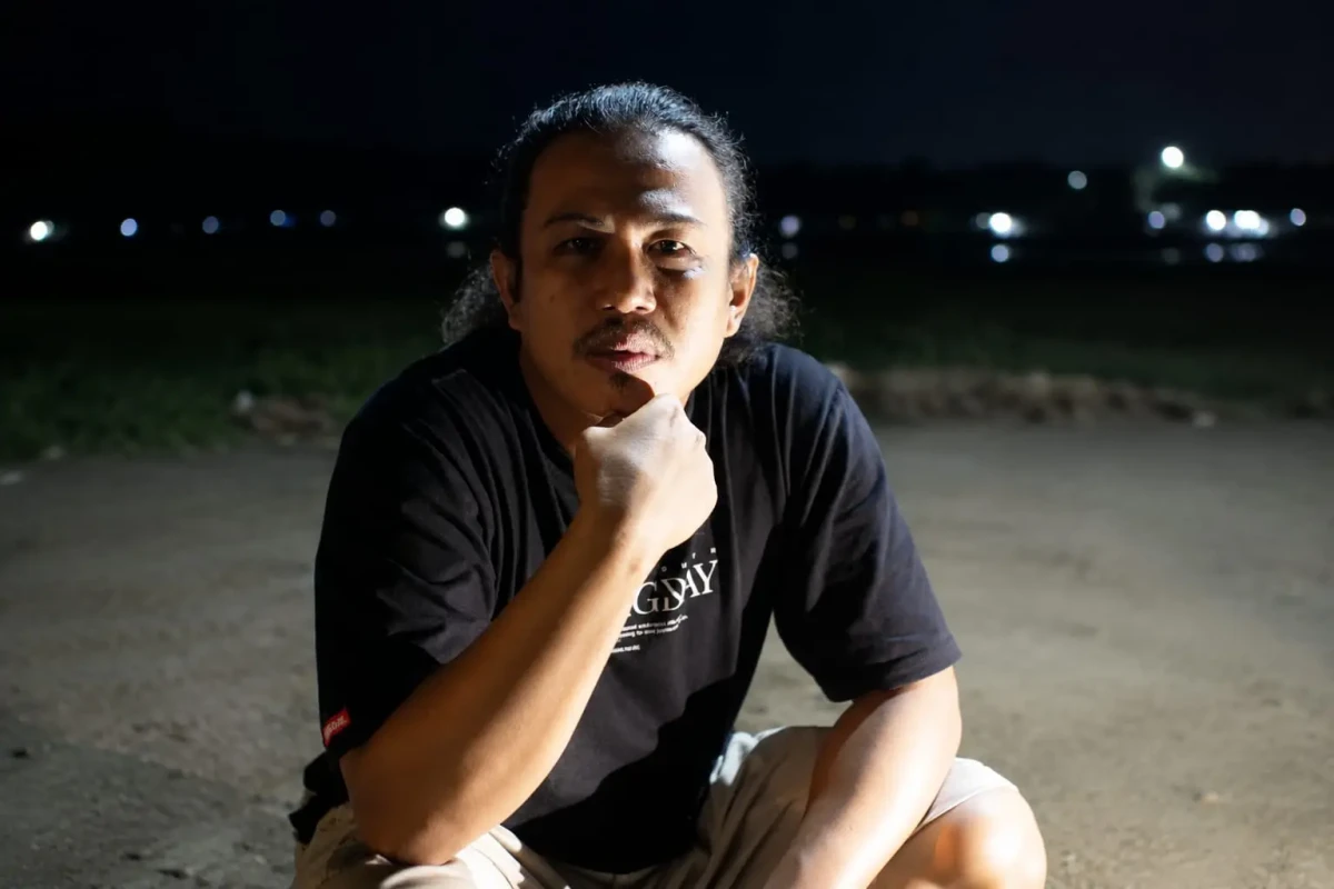 Muh Asril. Pria yang lebih dikenal dengan nama Singa Rumah Tangga ini sukses mencuri perhatian. (Foto: Dok/Ist). 