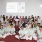 Mahasiswa menghadirkan edukasi kesehatan sekaligus pemeriksaan tekanan darah dan gula darah gratis bagi masyarakat RW 06 Kampung Cipanawa.