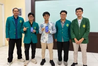 Mahasiswa UNJ mengembangkan PsyCare, chatbot AI inovatif untuk membantu siswa bercerita dan memperkuat layanan bimbingan konseling di sekolah.