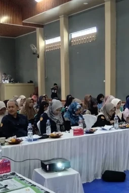 Mendorong UMKM Naik Kelas Melalui Legalitas Usaha dan Pengembangan Bisnis, KPB-PKL FEB UNISMU di Desa Cileunca Resmi Ditutup