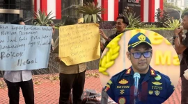 Gerakan Pemuda Mahasiswa Peduli Madura (GPMPM) mengepung Gedung Merah Putih KPK di Jakarta. (Dok: Istimewa)