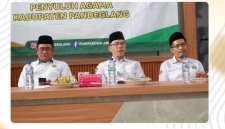 Kepala Kantor Kemenag Kabupaten Pandeglang menghadiri kegiatan pengajian rutin yang digelar IPARI Kabupaten Pandeglang.