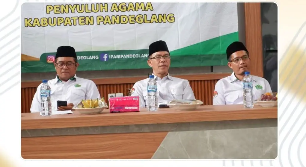 Kepala Kantor Kemenag Kabupaten Pandeglang menghadiri kegiatan pengajian rutin yang digelar IPARI Kabupaten Pandeglang.