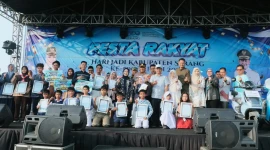 Bupati Serang Ratu Zakiyah dan Wakil Bupati Serang menghadiri gelaran peringatan HUT Kabupaten Serang ke-500. 