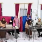Kepala Disdukcapil Hayati Nufus turut memantau perekaman KTP-el di sekolah-sekolah.
